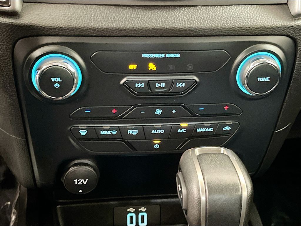 Used 2022 Shadow Black Ford XLT image 15