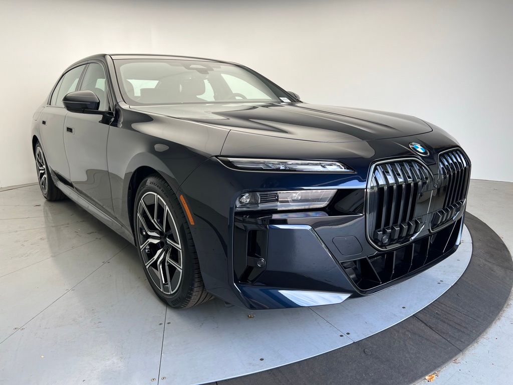 Thumbnail: 2025 BMW 7 Series - 2