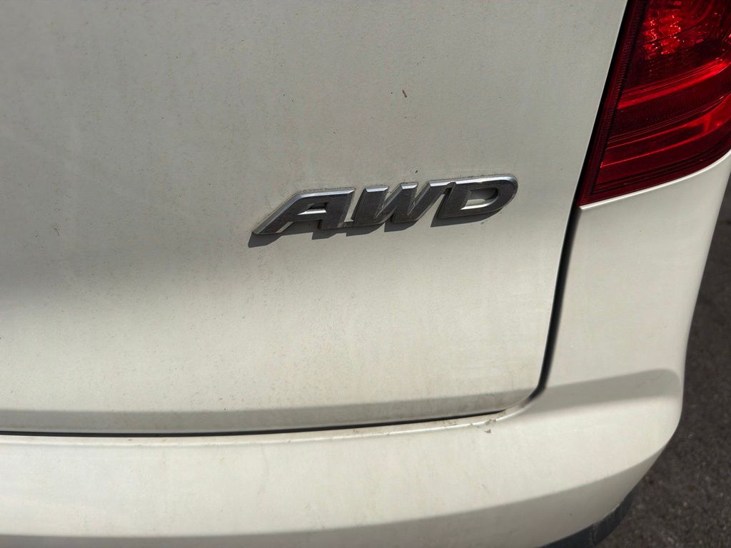 Certified Used 2017 White Honda EX-L image 8