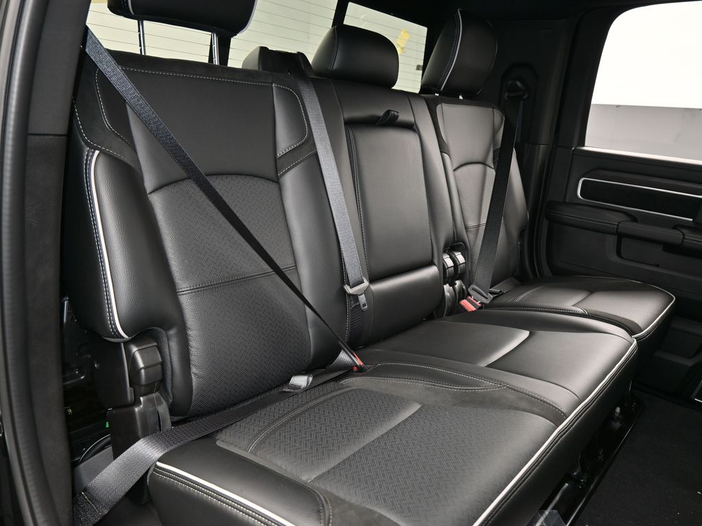 New 2026 Diamond Black Crystal Pearlcoat Ram Laramie image 40