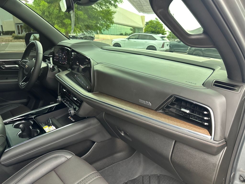 Used 2025 Gray Chevrolet High Country image 38