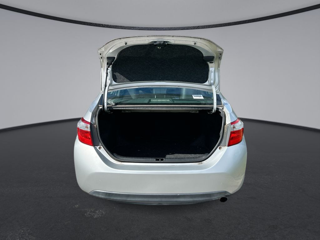 Thumbnail: 2015 Toyota Corolla - 28