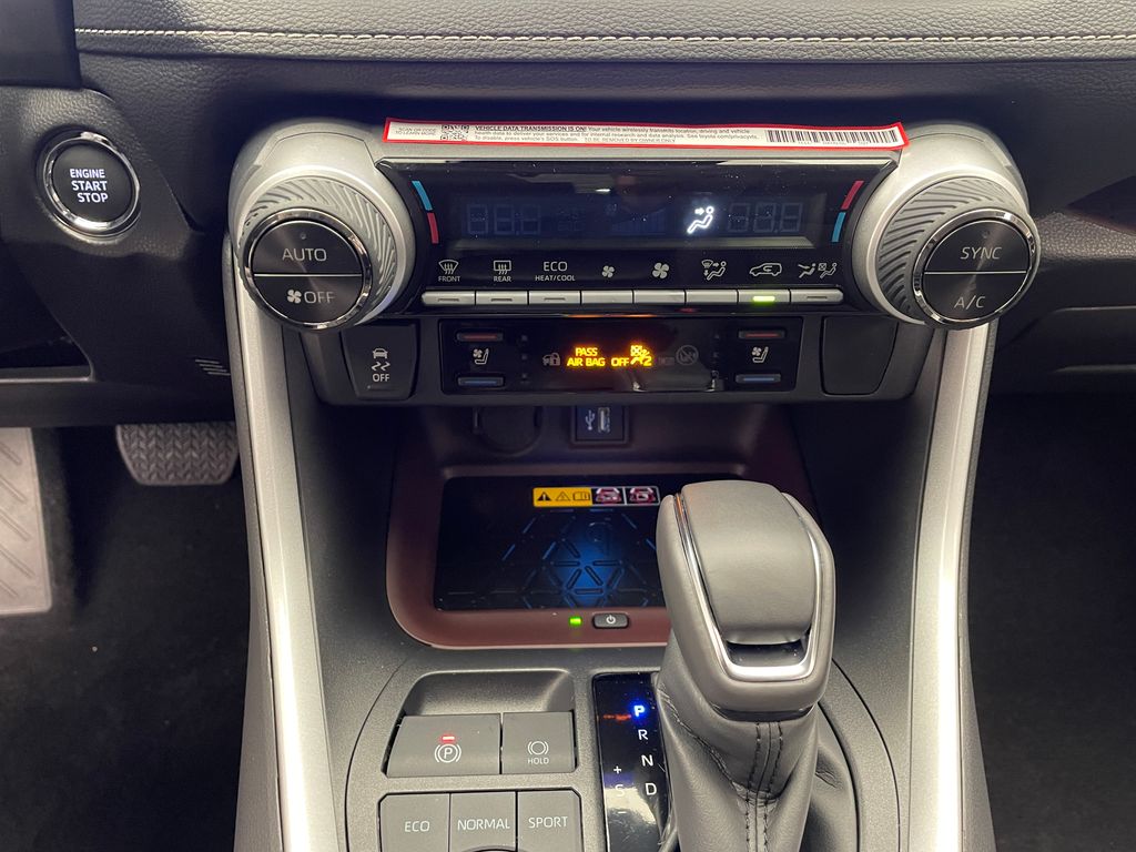 Thumbnail: 2025 Toyota RAV4 - 27