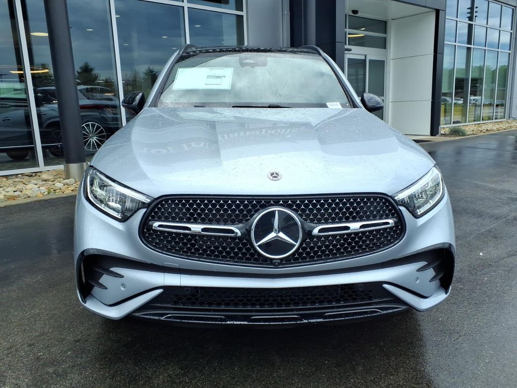 New 2026 Cirrus Silver Metallic Mercedes-Benz GLC 300 image 9