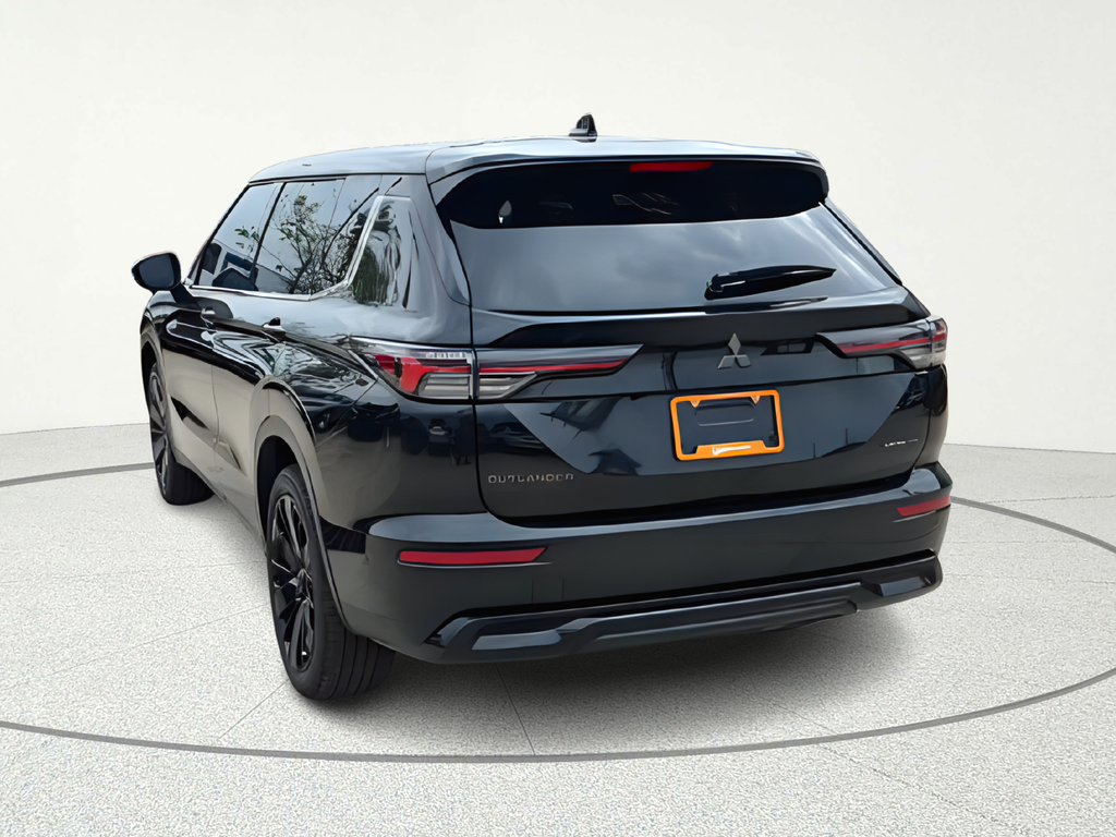 2026 Mitsubishi Outlander LE - 4