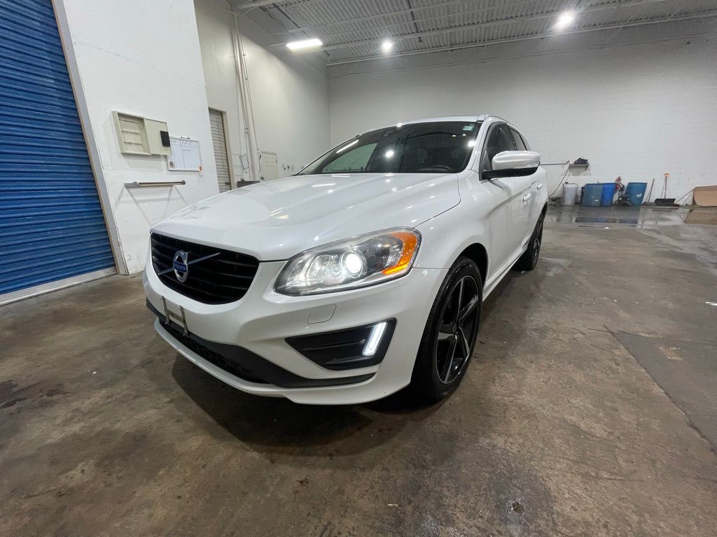 2016 Volvo XC60 T6 R-Design