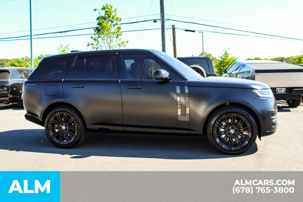 Used 2023 Black Land Rover SE image 6