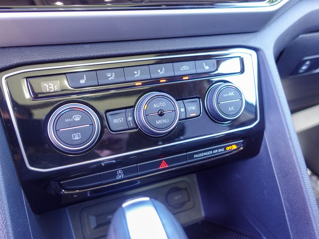 Used 2023 Gray Volkswagen 3.6L V6 SE w/Technology image 18