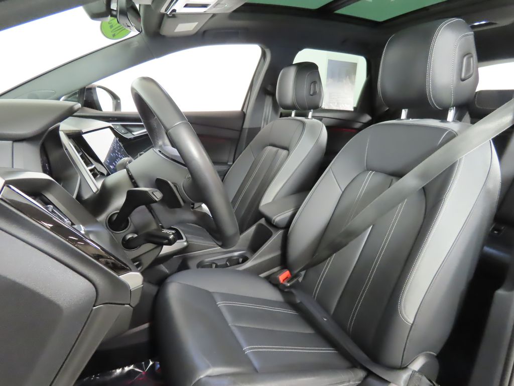 Thumbnail: 2023 Audi Q4 e-tron - 31
