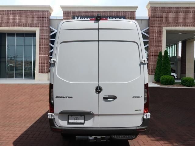 2024 Mercedes-Benz Sprinter 2500 5