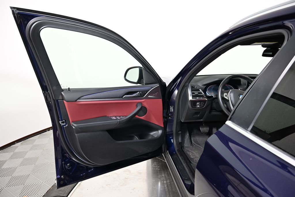 Thumbnail: 2023 BMW X3 - 21