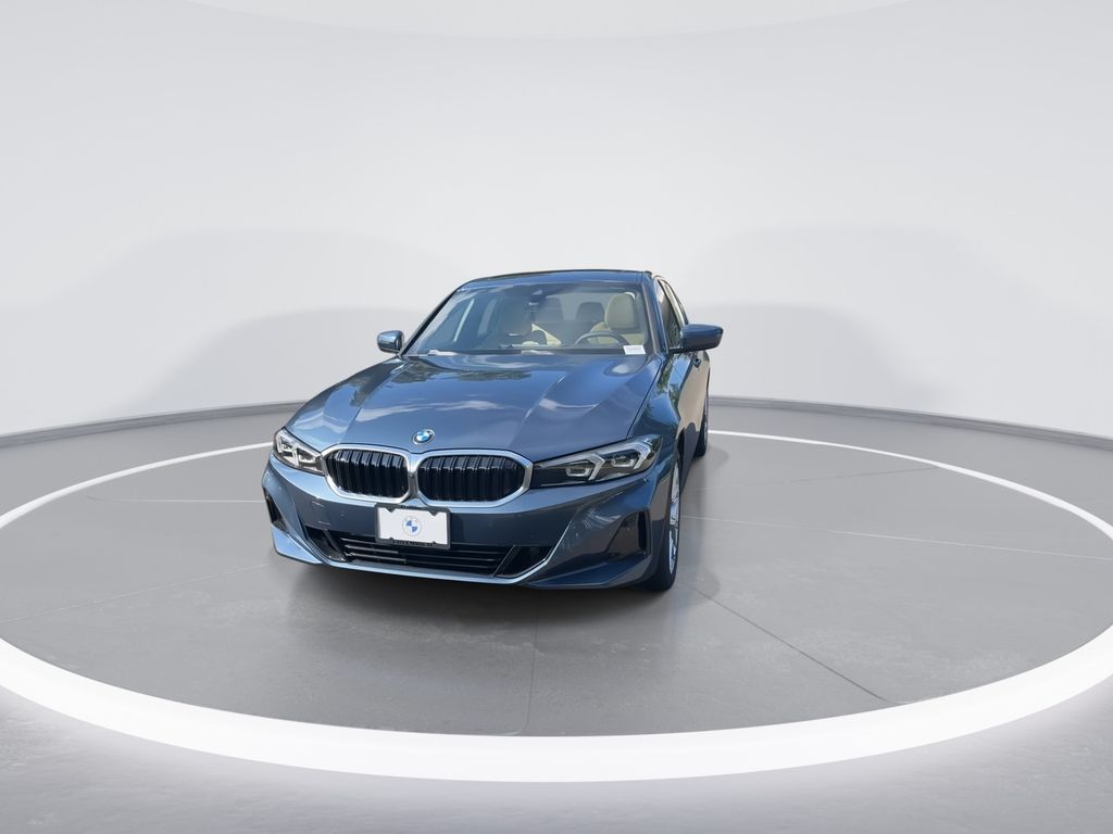 Thumbnail: 2025 BMW 3 Series - 3