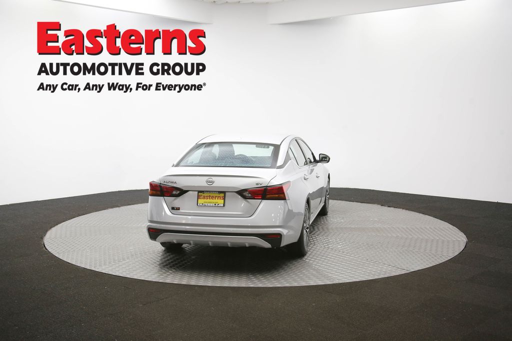 Used 2024 Silver Nissan 2.5 SV image 37