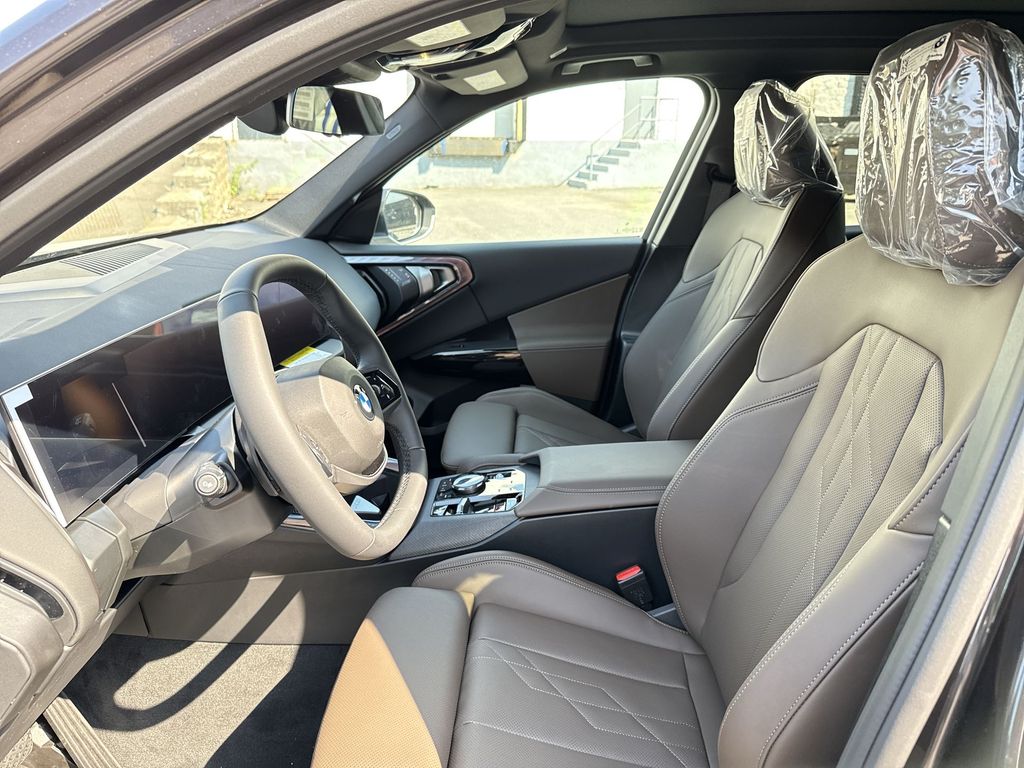 Thumbnail: 2026 BMW X3 - 11