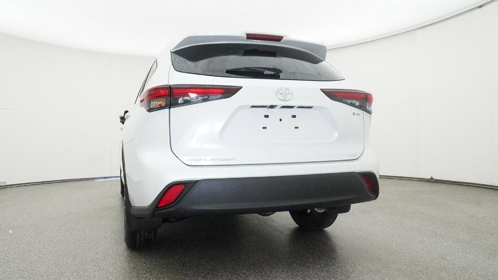 Thumbnail: 2025 Toyota Highlander - 6