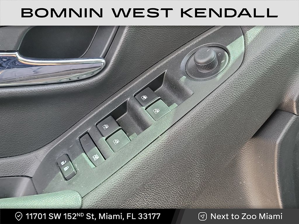2020 Chevrolet Trax LS photo