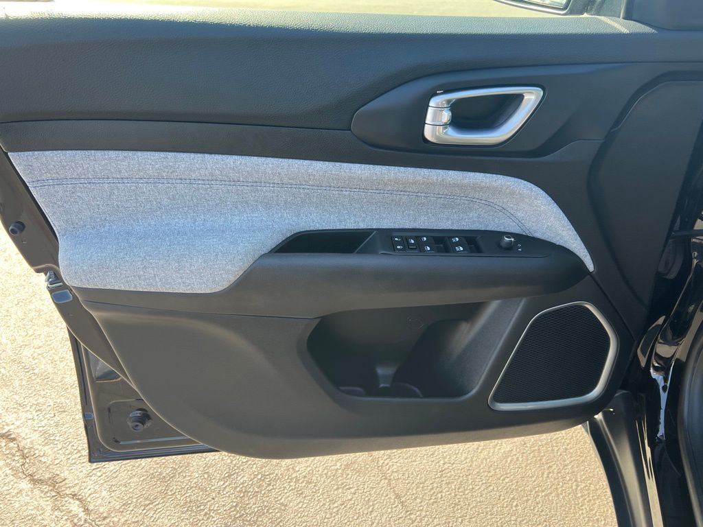 Thumbnail: 2024 Jeep Compass - 12