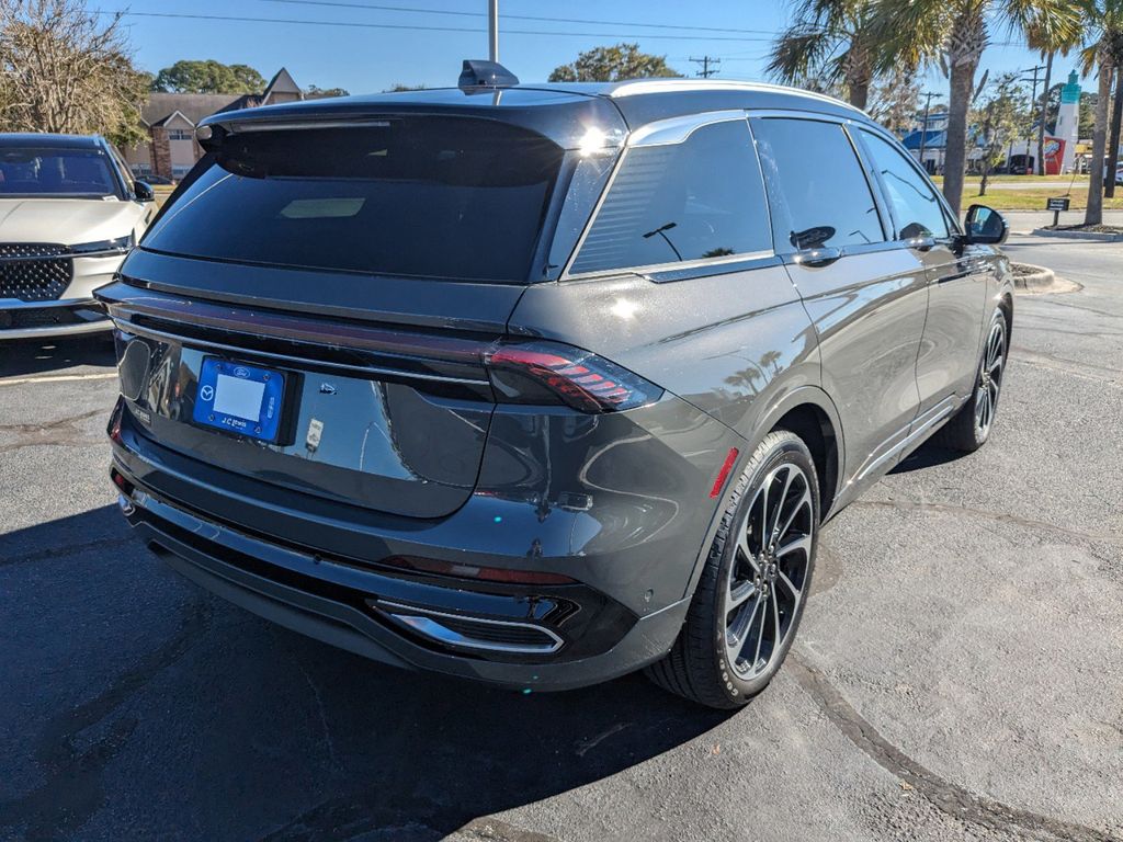 2024 Lincoln Nautilus Black Label