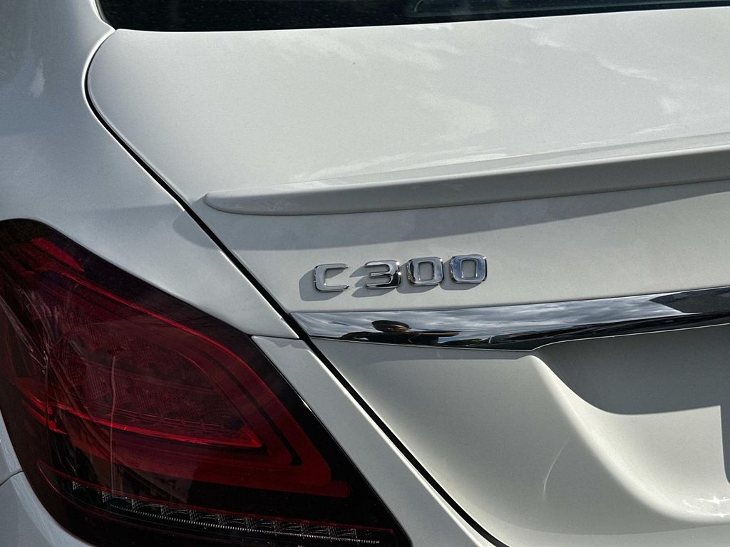 Thumbnail: 2020 Mercedes-Benz C-Class - 10