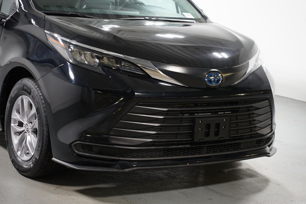 Thumbnail: 2024 Toyota Sienna - 4