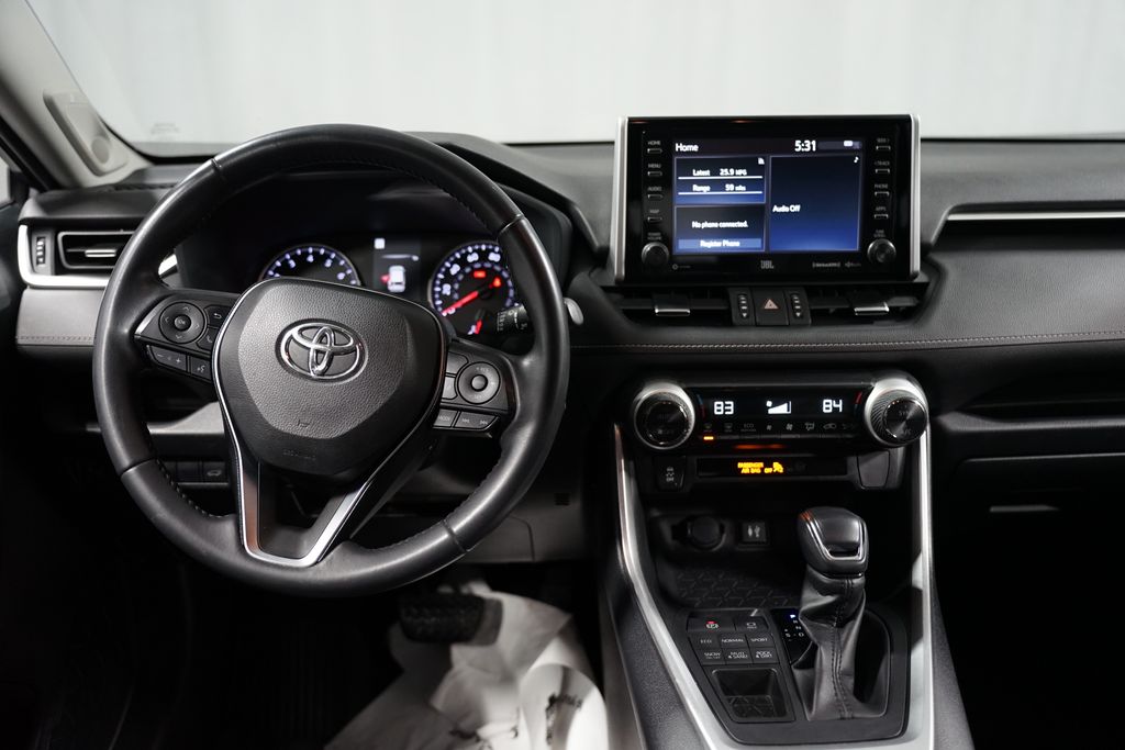 2019 Toyota RAV4 XLE Premium 11