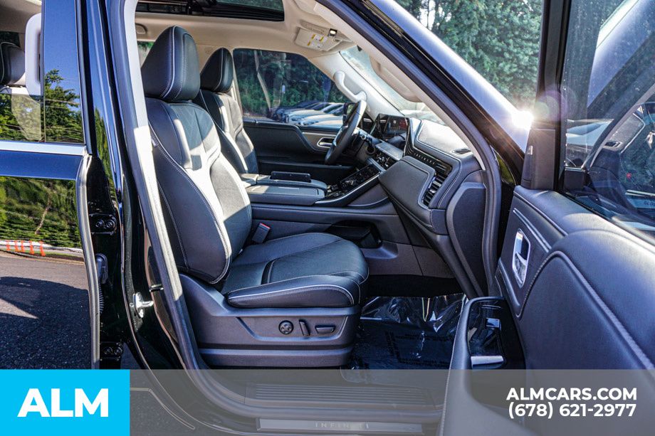 Used 2025 Black INFINITI LUXE image 25
