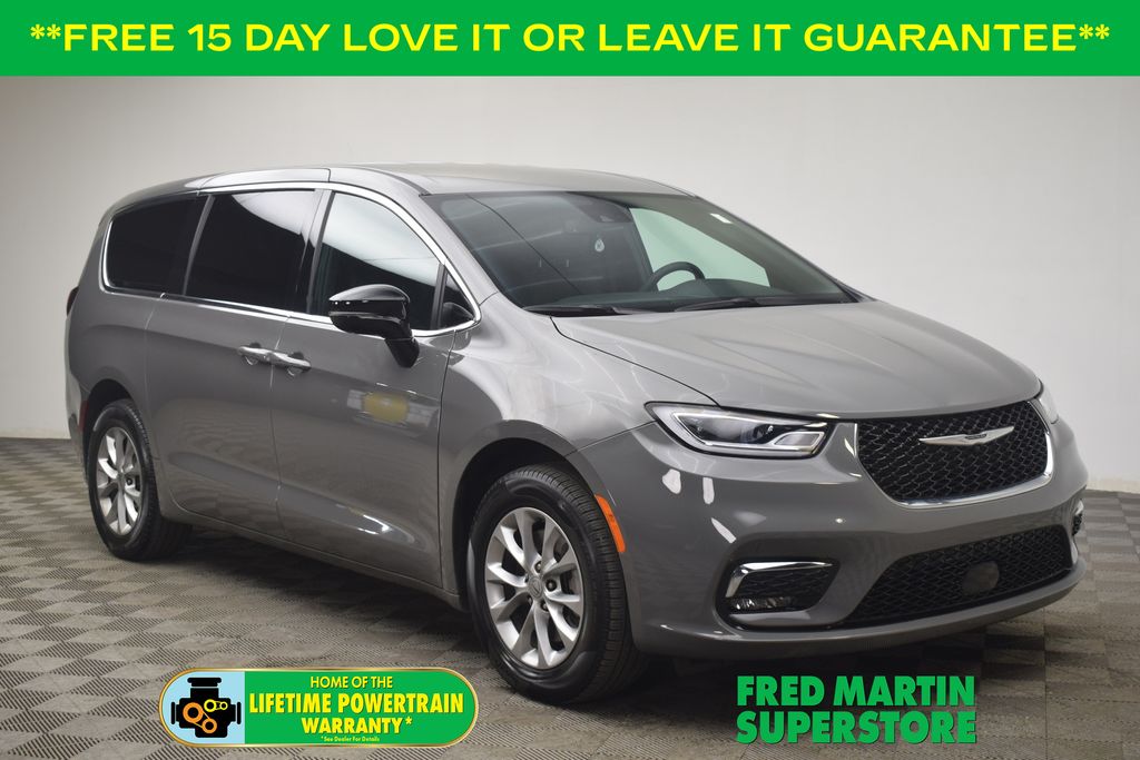 2025 Chrysler Pacifica Select AWD