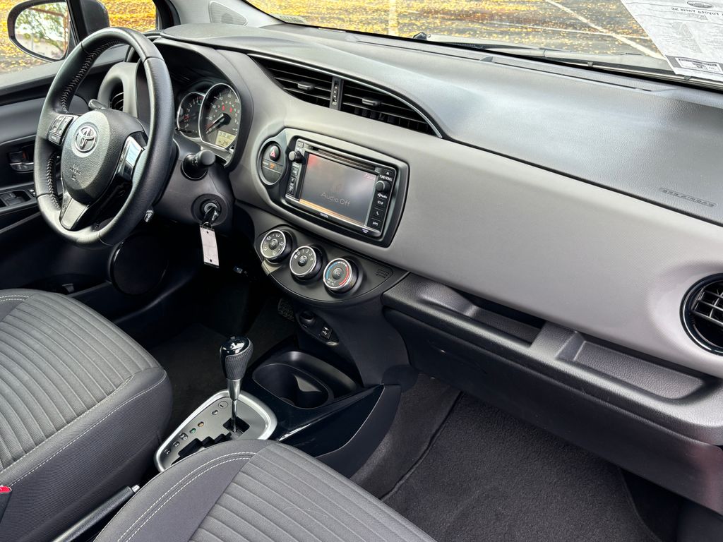 Thumbnail: 2016 Toyota Yaris - 17