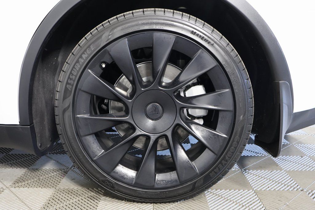 Thumbnail: 2022 Tesla Model Y - 16