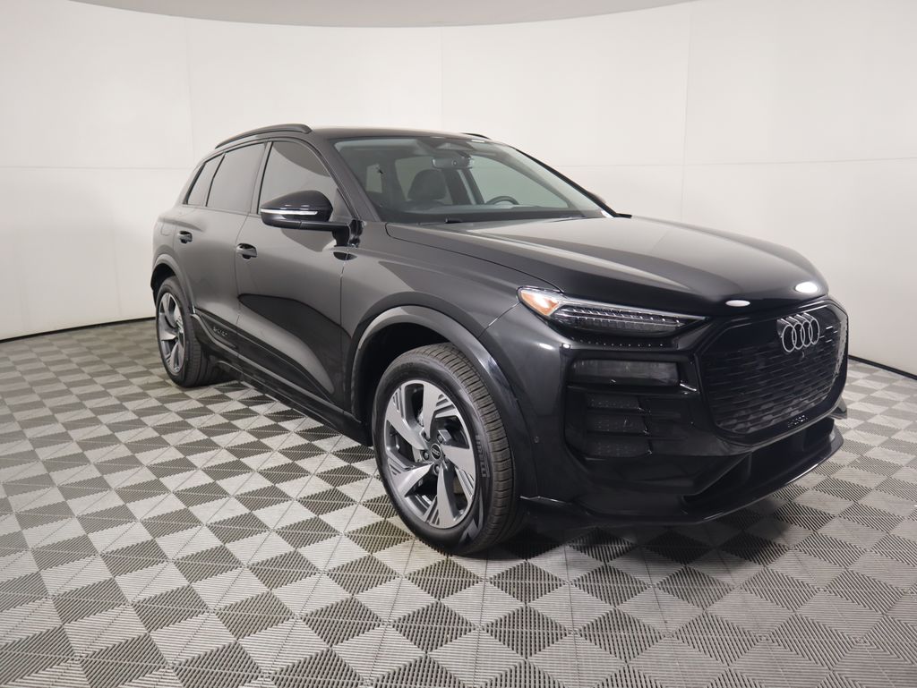 2025 Audi Q6 e-tron Premium 3