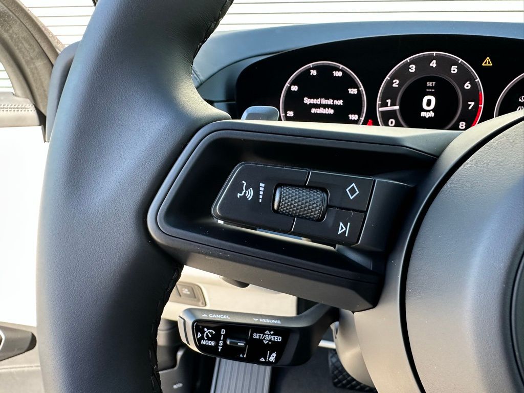 Thumbnail: 2026 Porsche Cayenne - 17