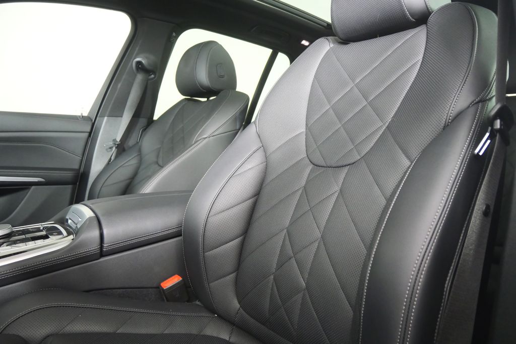 Thumbnail: 2024 BMW X5 - 10