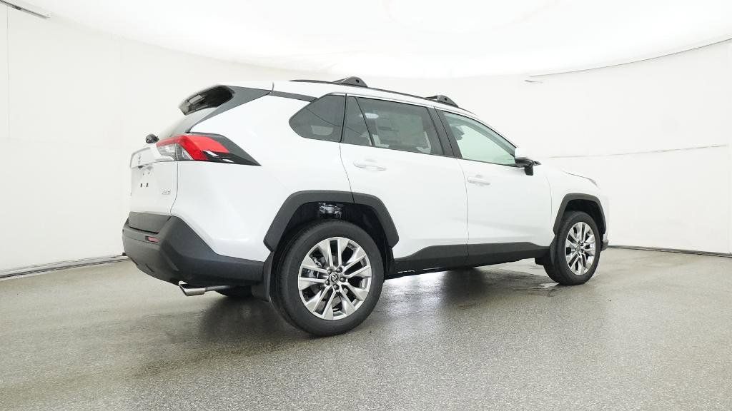 Thumbnail: 2025 Toyota RAV4 - 29