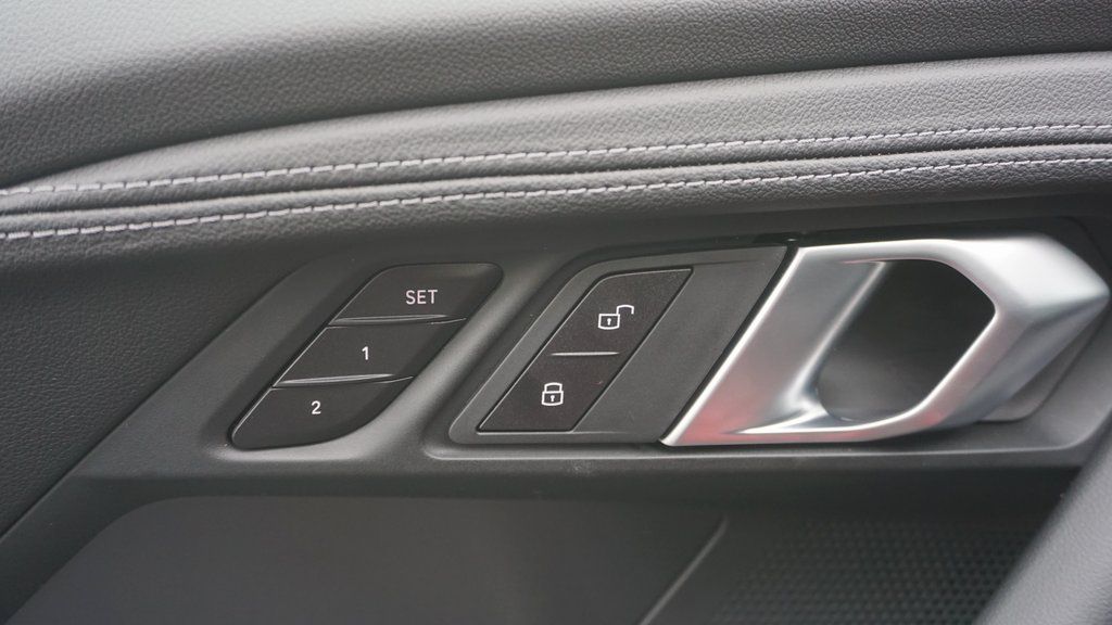 2025 BMW 2 Series 230i - Photo 8