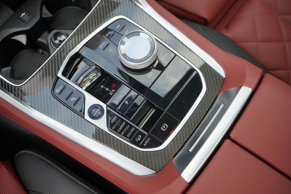 2025 BMW X6  18