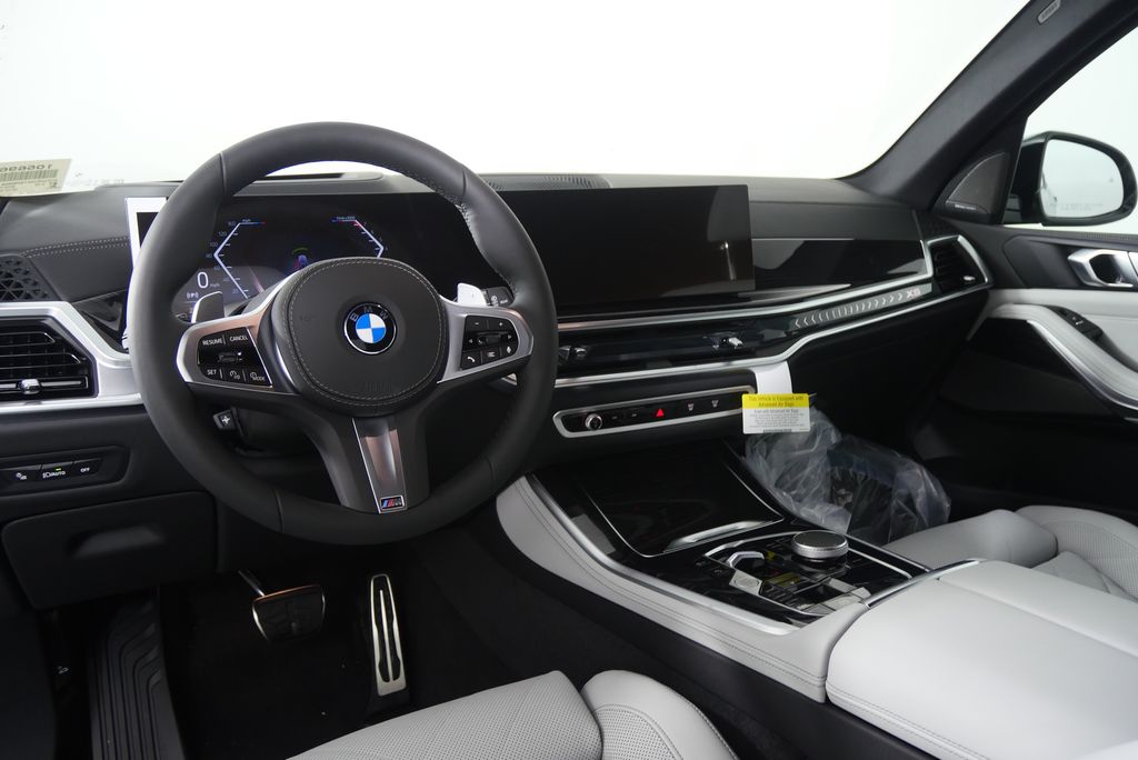 Thumbnail: 2026 BMW X5 - 17