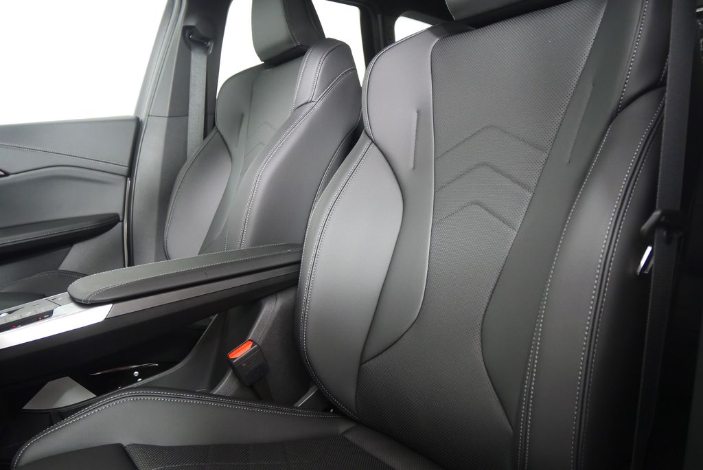 2025 BMW X1 xDrive28i 11