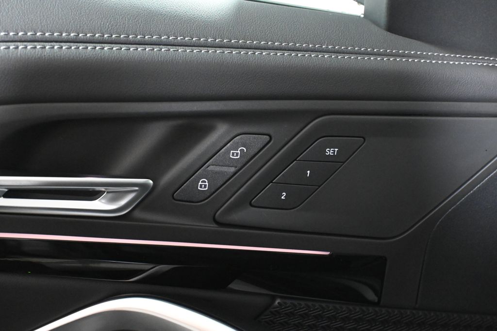 Thumbnail: 2027 BMW X1 - 24