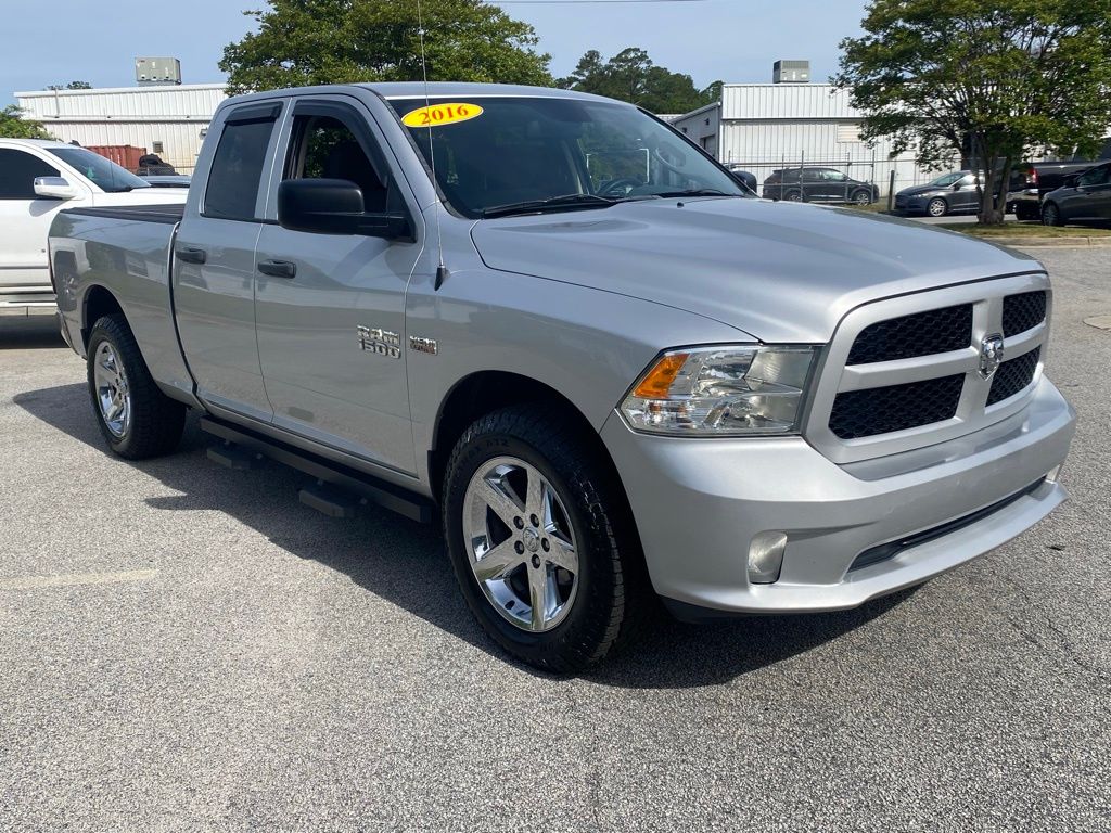 2016 RAM 1500 Express Quad Cab 4WD