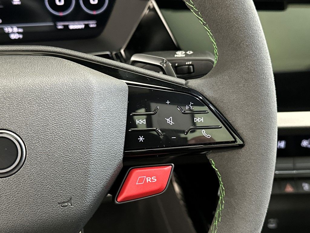 Thumbnail: 2026 Audi RS 3 - 21