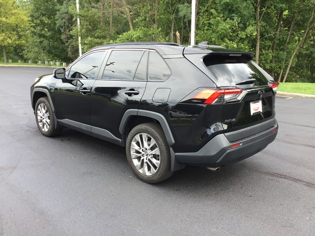Thumbnail: 2020 Toyota RAV4 - 3