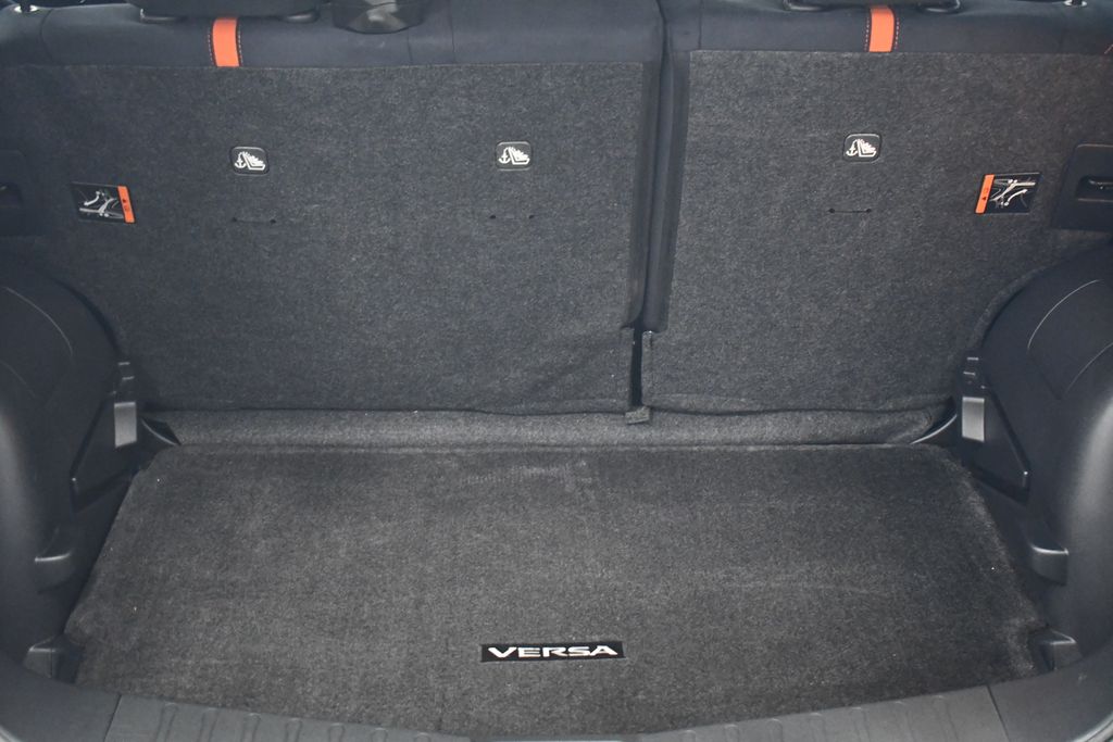Thumbnail: 2015 Nissan Versa Note - 5