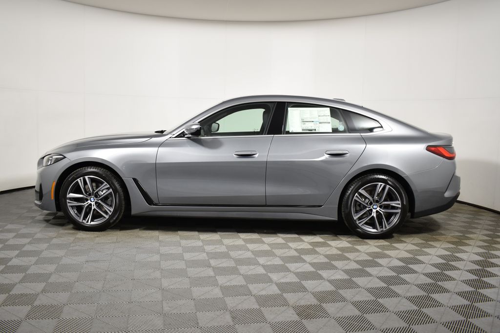 Thumbnail: 2026 BMW 4 Series - 2