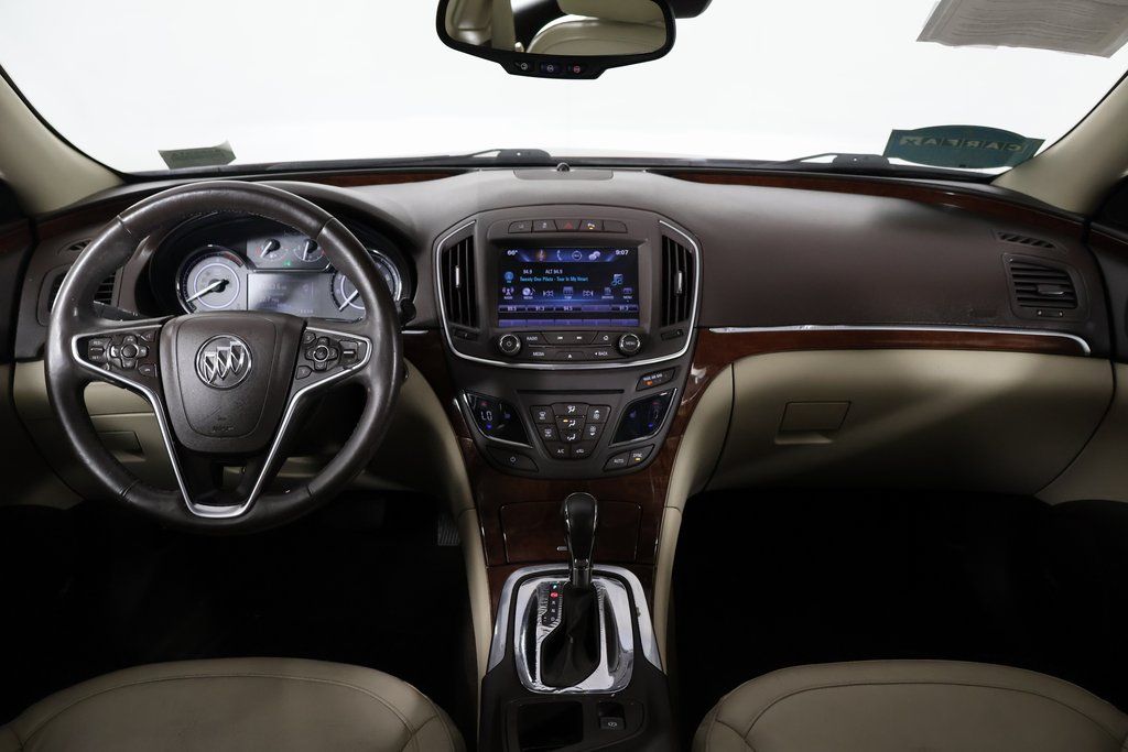 Thumbnail: 2017 Buick Regal - 8