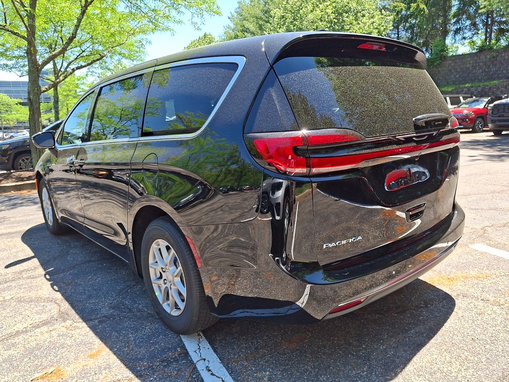 New 2027 Chrysler Pacifica Van