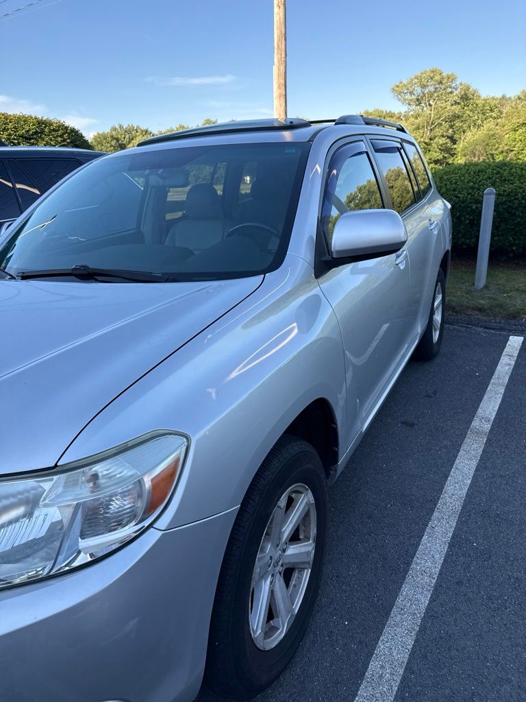 2010 Toyota Highlander — photo 8