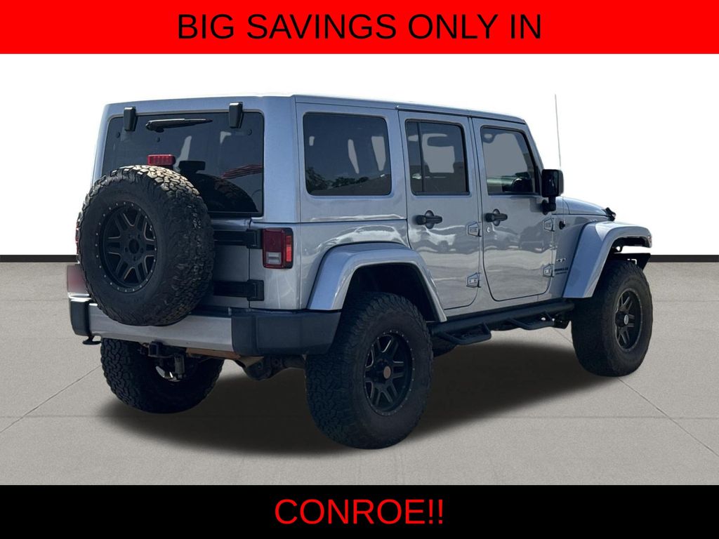 2017 Jeep Wrangler Unlimited Sahara Silver at Autostrade