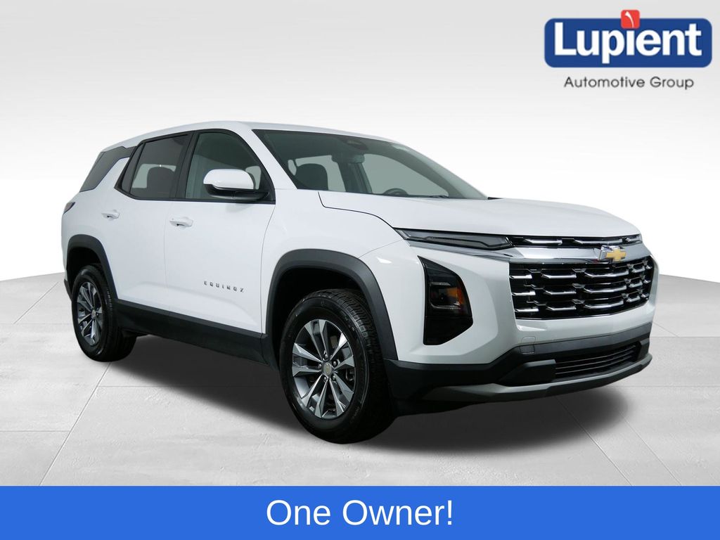 Summit White 2025 Chevrolet Equinox SUV / Crossover Four-Wheel Drive 8-Speed Automatic