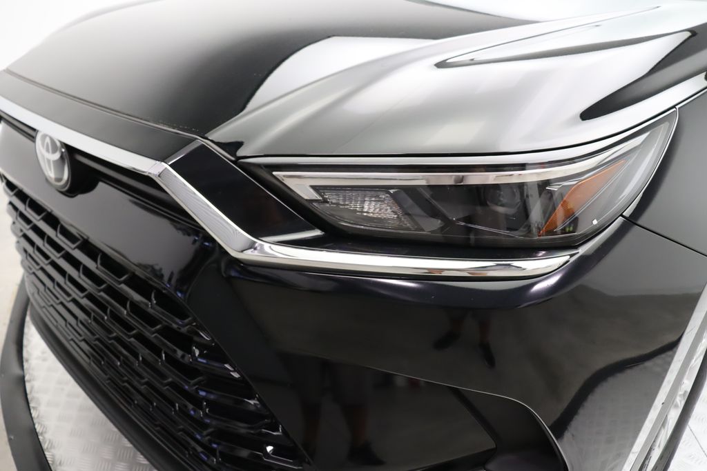 2024 Toyota Grand Highlander XLE 3