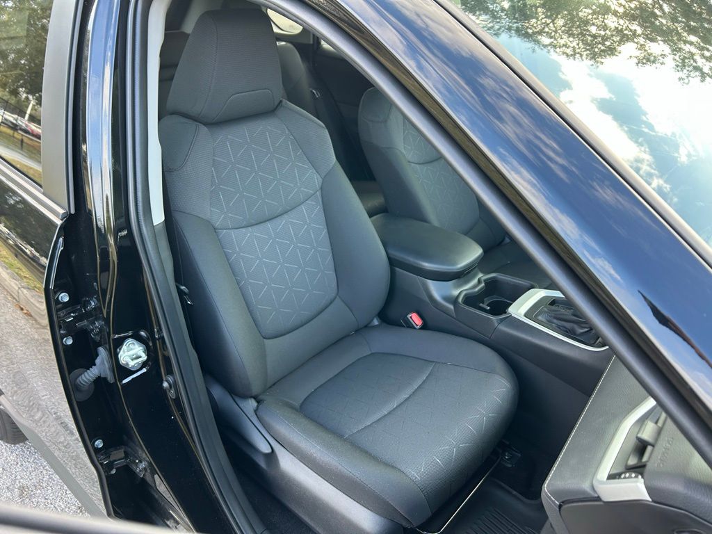 Thumbnail: 2024 Toyota RAV4 - 15